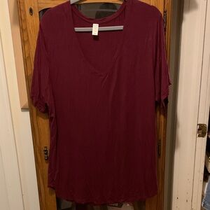 Old Navy Women's V-Neck Burgundy Top